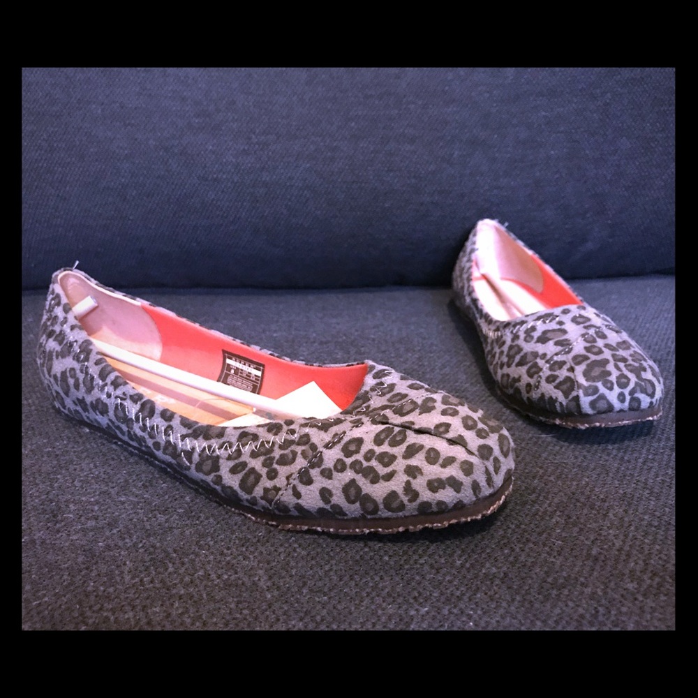 Black and grey cheetah print ballerina slip ons